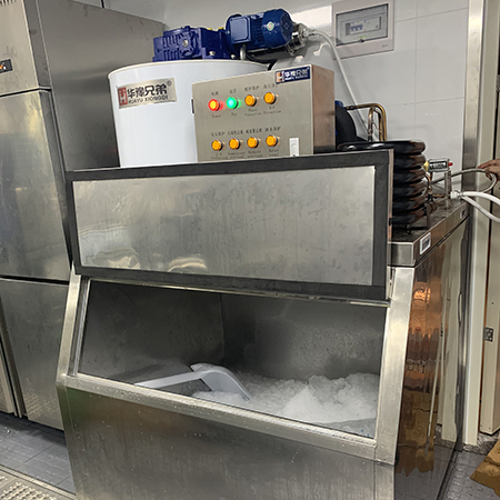 500公斤片冰机交付深圳某自助烤肉使用