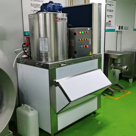 1吨不锈钢片冰机交付广东深圳某中央厨房