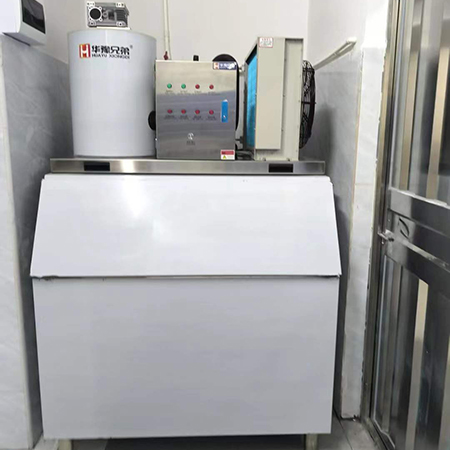 1吨片冰机交付广东中山某大型超市