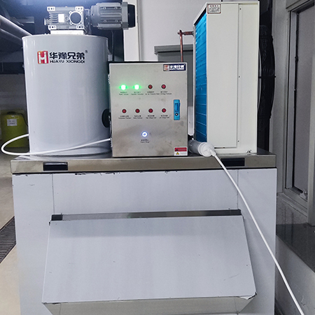 1吨片冰机交付广东深圳某机房降温